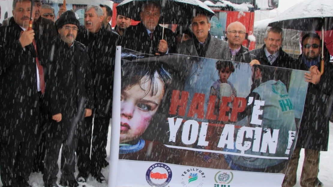 10 tır, un yardımı için Halep'e gidiyor