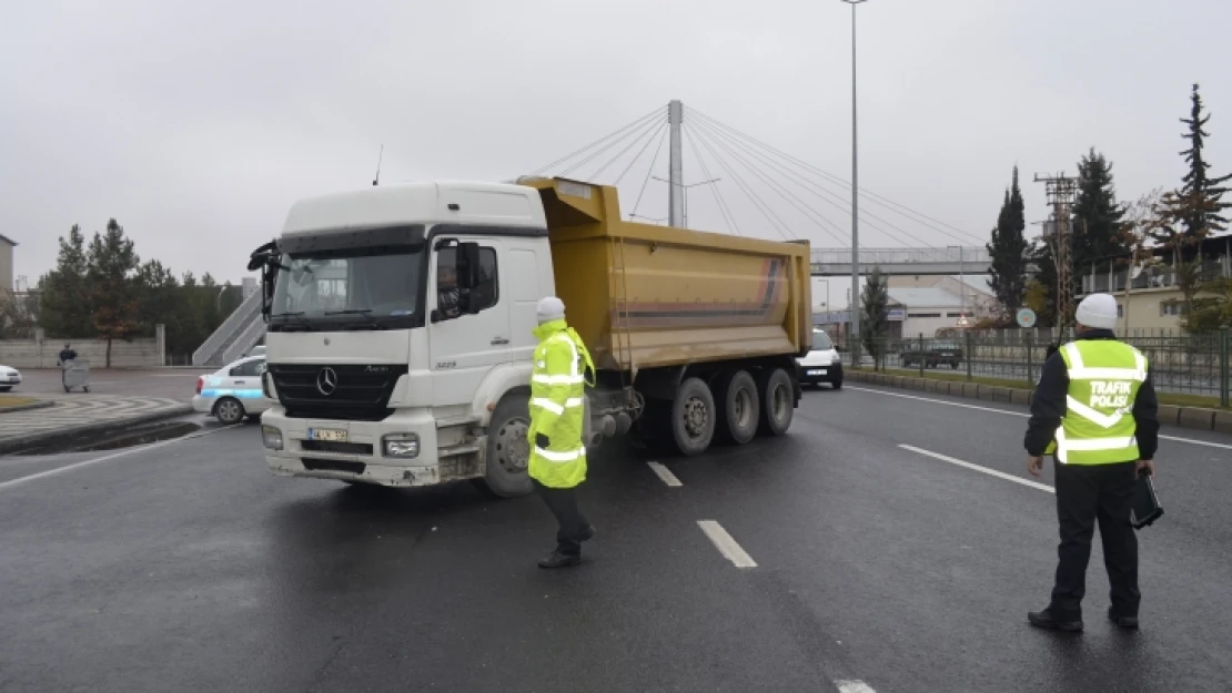 Kış lastiği denetimleri başladı