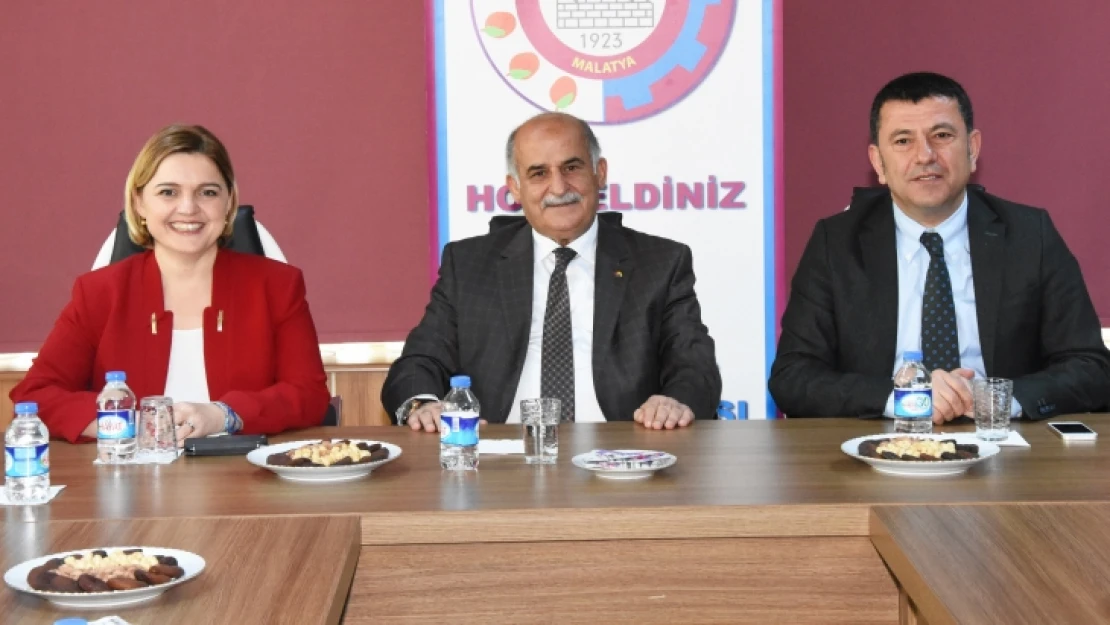 CHP Sözcüsü Böke: Türkiye'de kadınlar, hak ettiği yerde değil