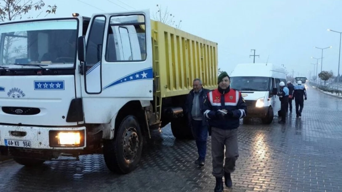 Büyükşehir ve Jandarmadan kış lastiği denetimi