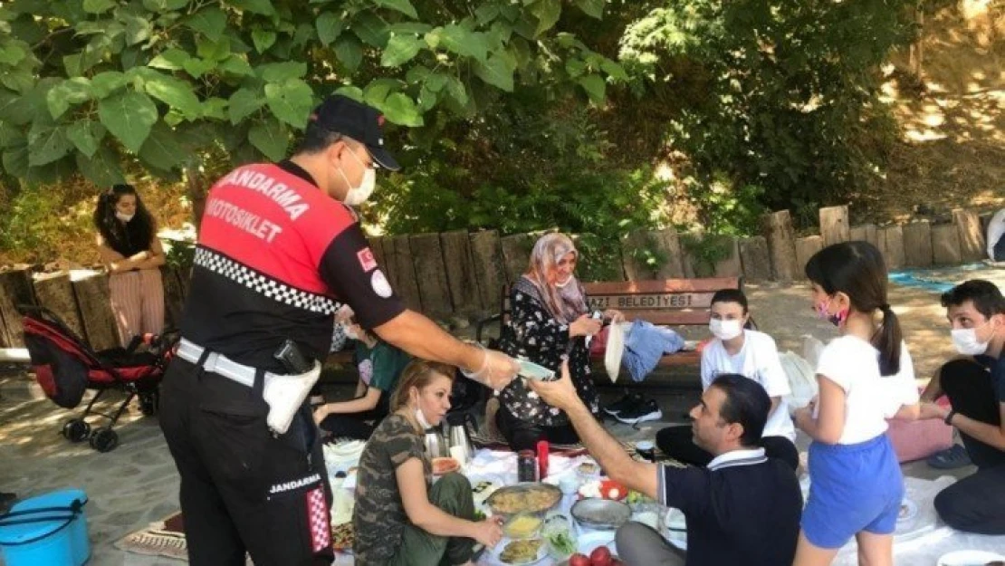 Malatya'da jandarmadan yoğun korona mesaisi