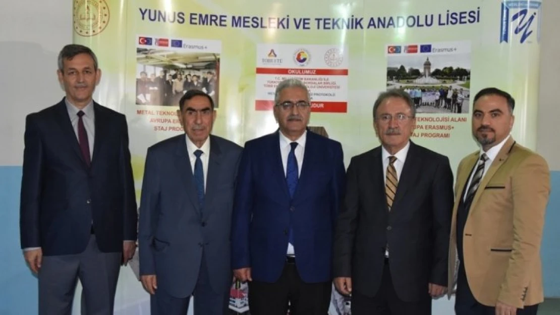 Malatya'da TÜBİTAK 4006 Bilim Fuarı yapıldı