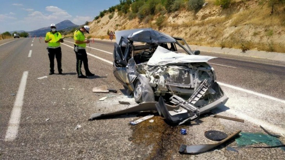 Mevsimlik işçiler kaza yaptı: 1'i ağır 4 yaralı