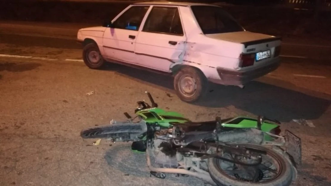 Motosiklet ile otomobil çarpıştı:1 yaralı