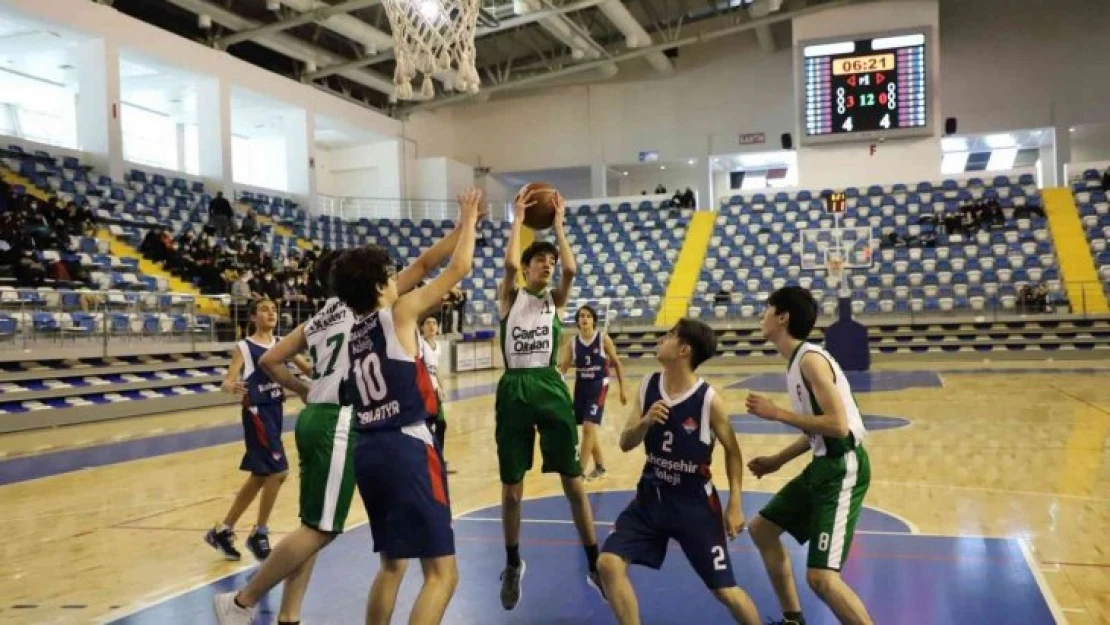 Okullararası Basketbol  Şampiyonası çekişmeli geçti