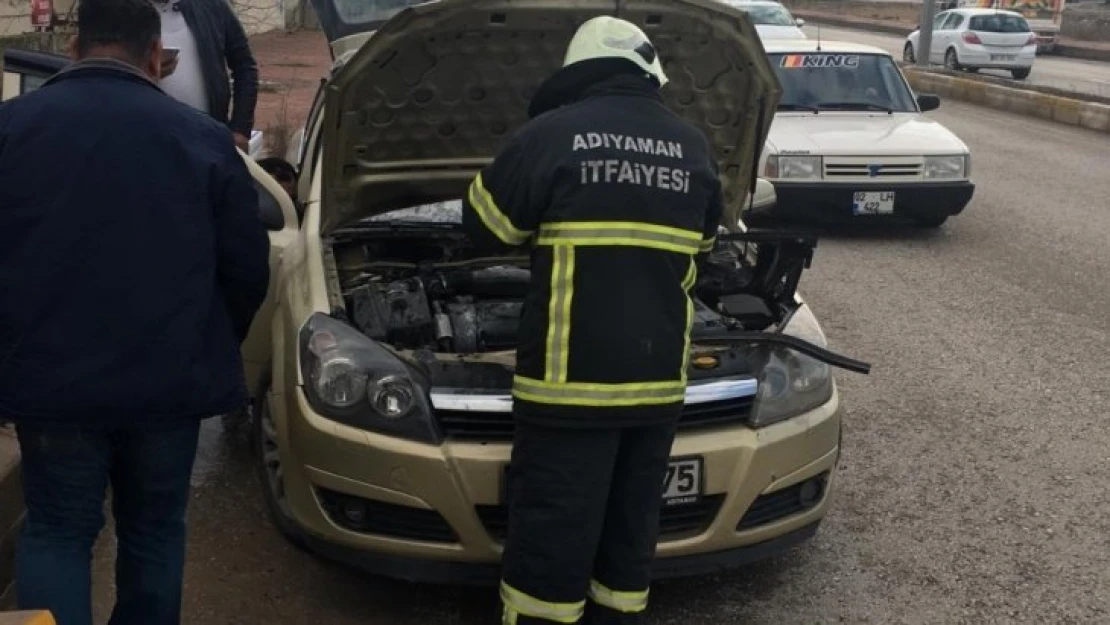 Otomobildeki yangın kısa sürede söndürüldü