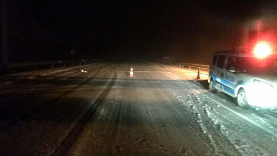 Tipi nedeniyle karayolu trafiğe kapatıldı