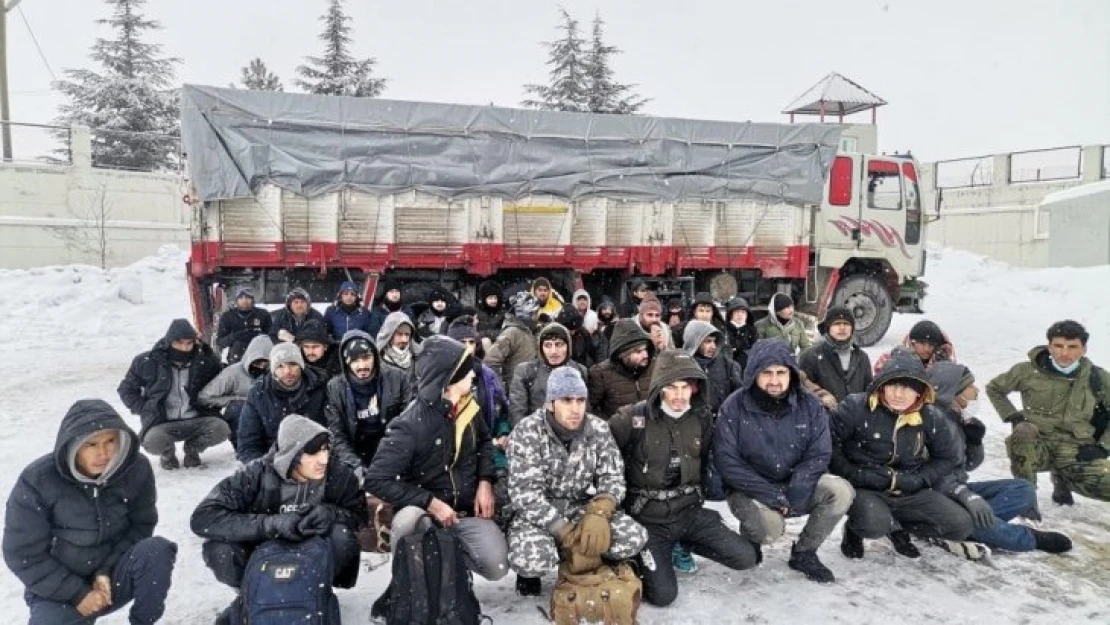 Van'da 62 düzensiz göçmen yakalandı