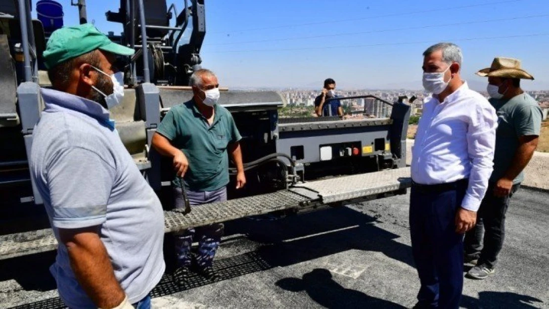 Yeşilyurt Belediyesi asfaltta hizmetlerini genişletti