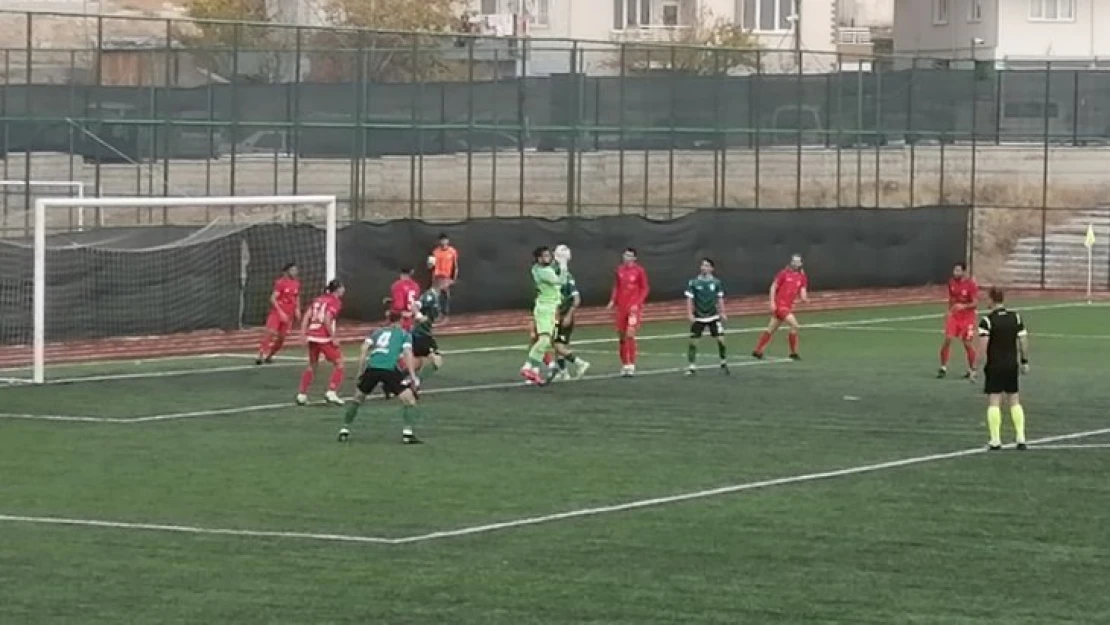 Yeşilyurt Belediyespor 4-2'lik skorla kazandı