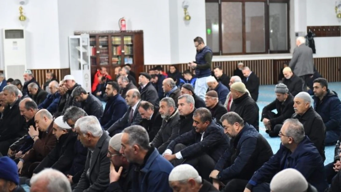 Yeşilyurt'ta İdlip zaferi için fetih suresi okundu