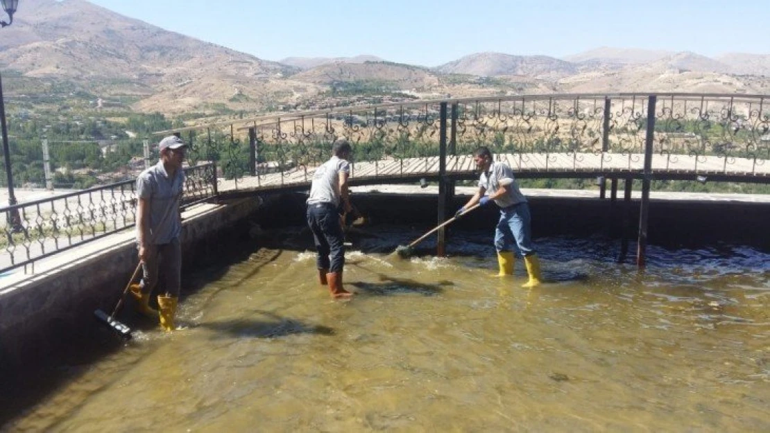 Yeşilyurt'ta parklarda Covid-19 önlemleri artırıldı