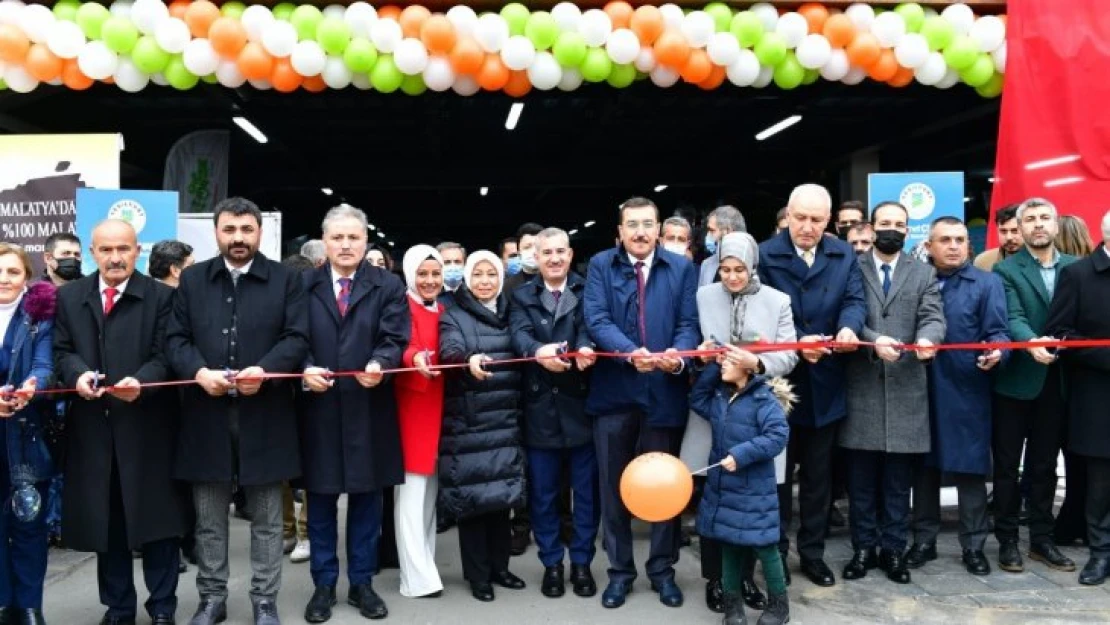 Yeşilyurt'ta pazar yeri dualarla hizmete açıldı