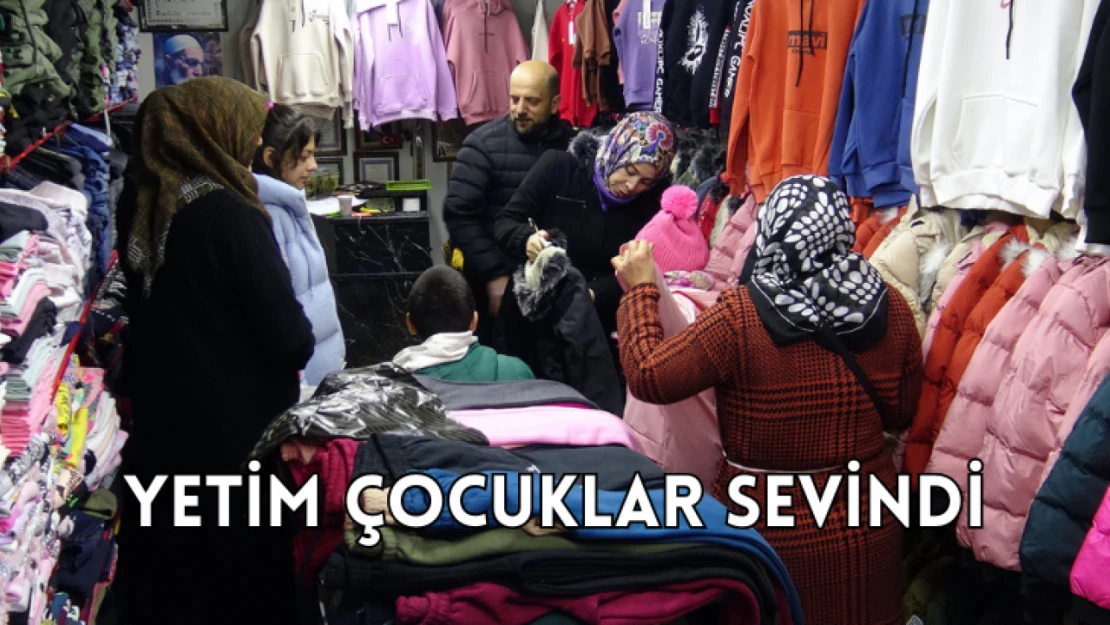 Yetim çocuklar sevindi