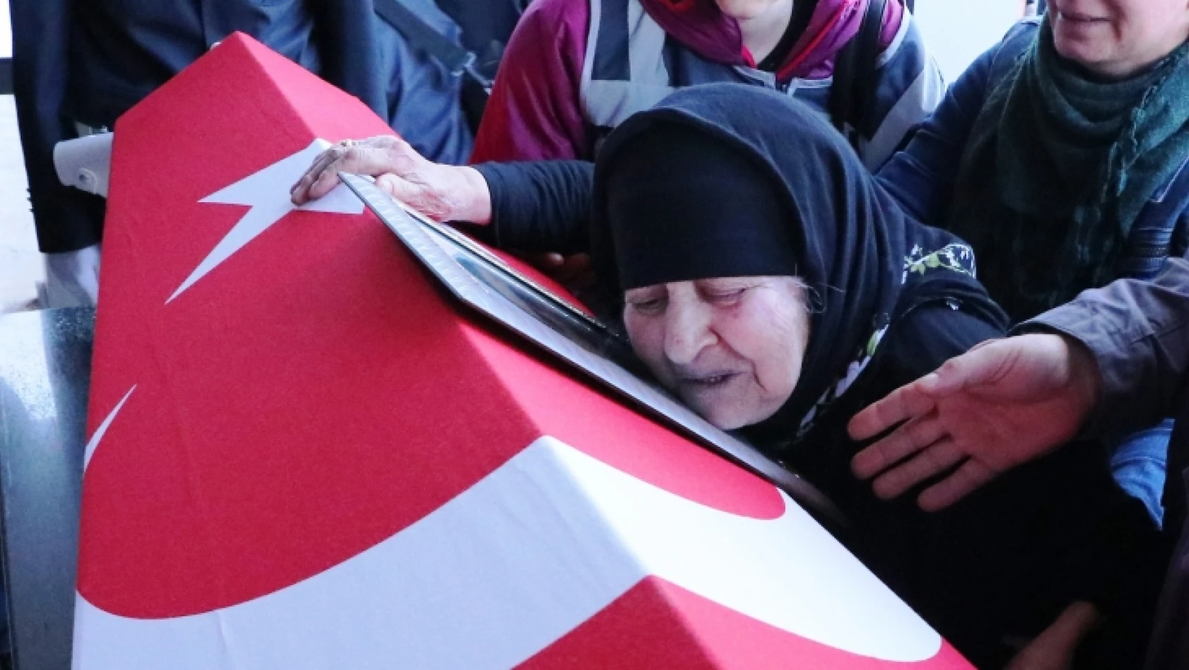 Şehit polisler için cenaze töreni düzenlendi (Fotoğraflar)