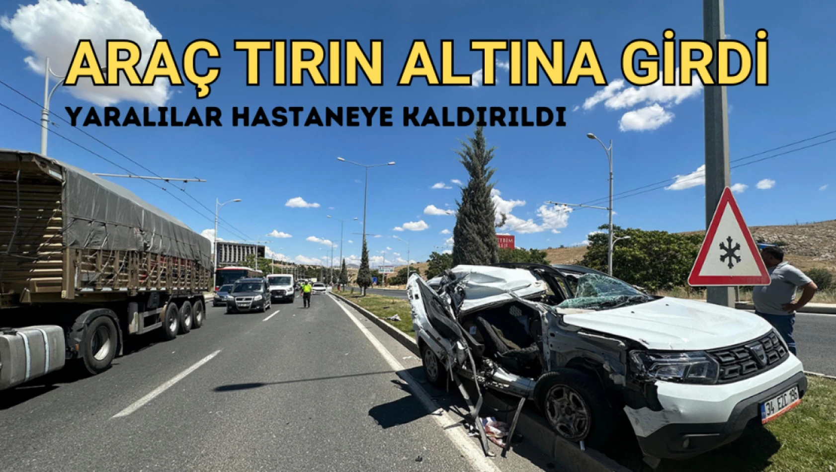 Araç tırın altına girdi