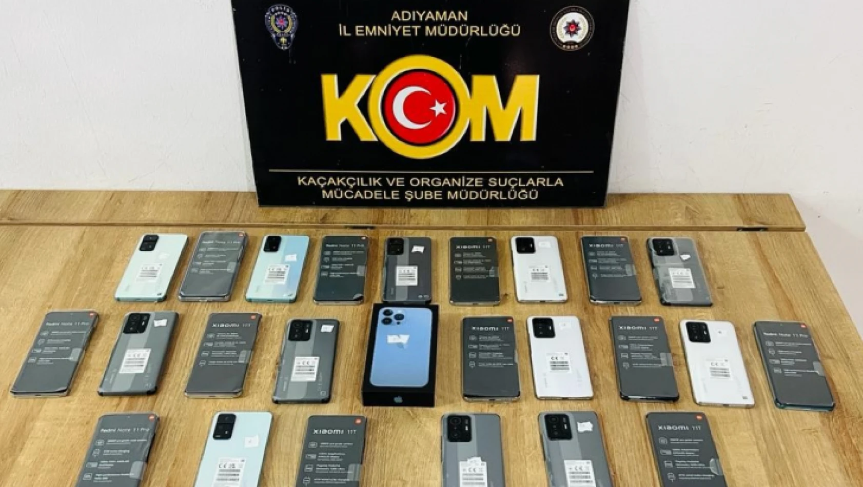 Şüpheli şahsın üzerinden kaçak telefonlar ele geçirildi