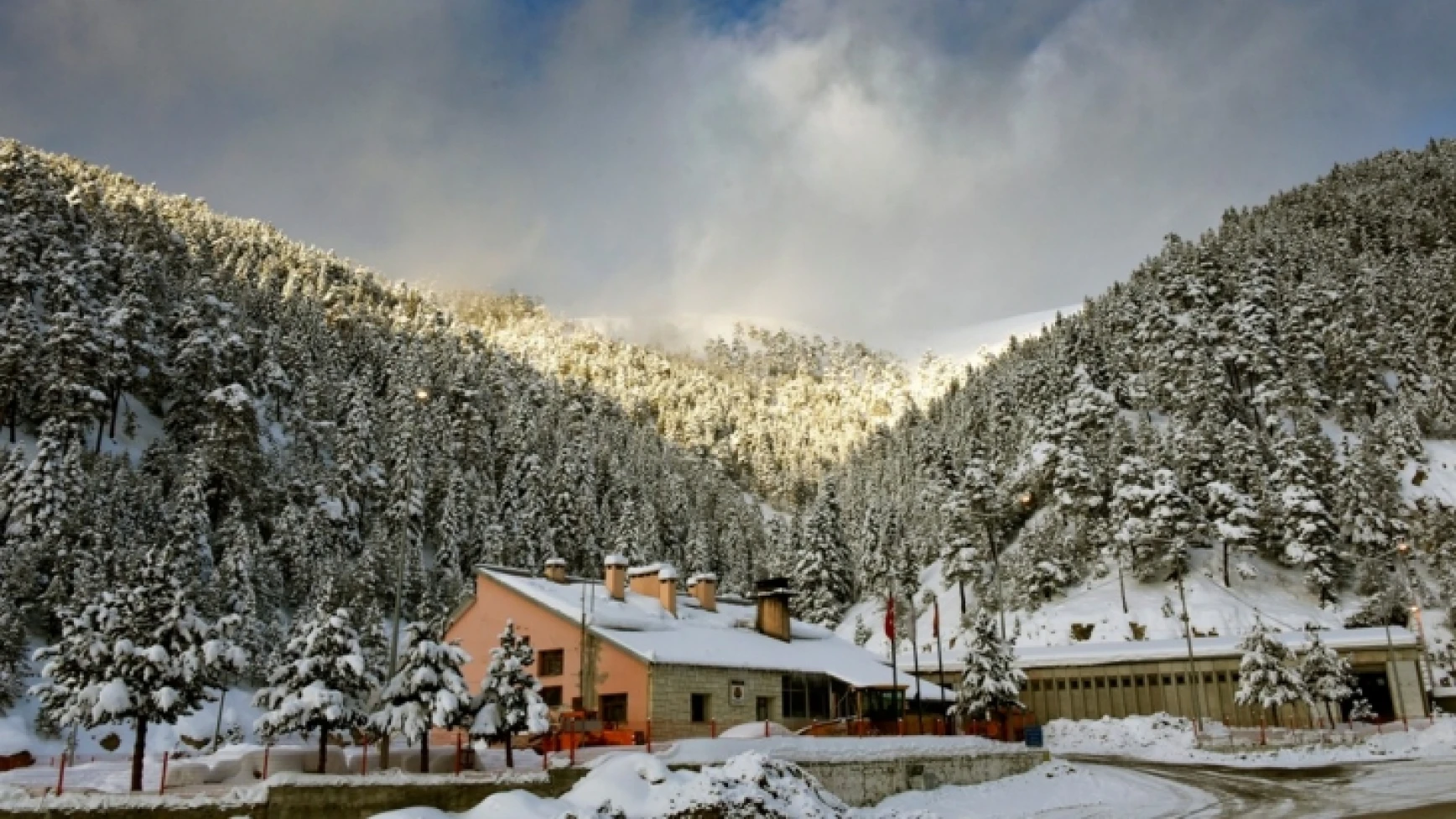 Zigana Geçidi'nden kış manzaraları