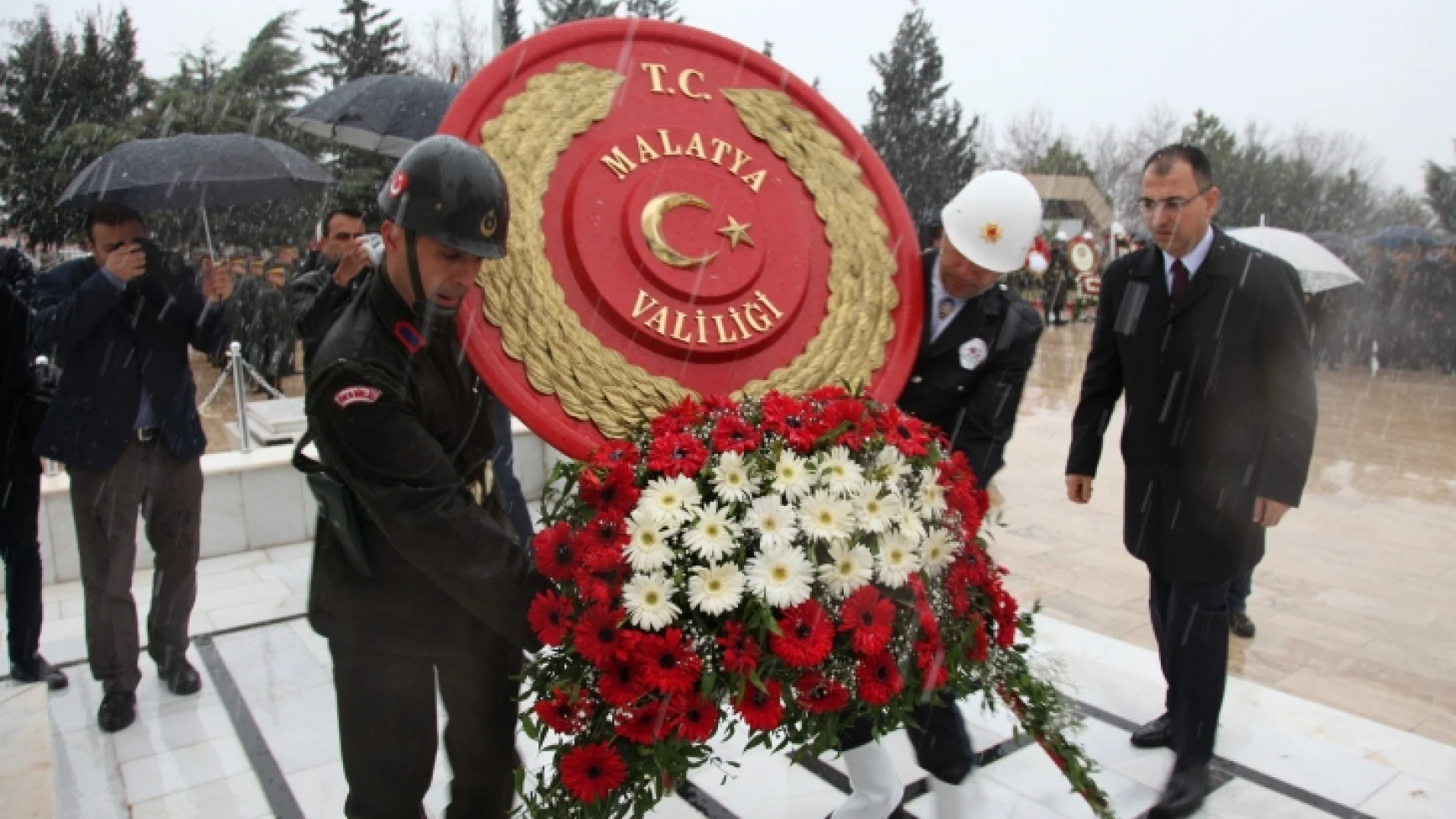 Çanakkale Zaferi'nin 102'nci yıldönümü kutlandı (Galeri)