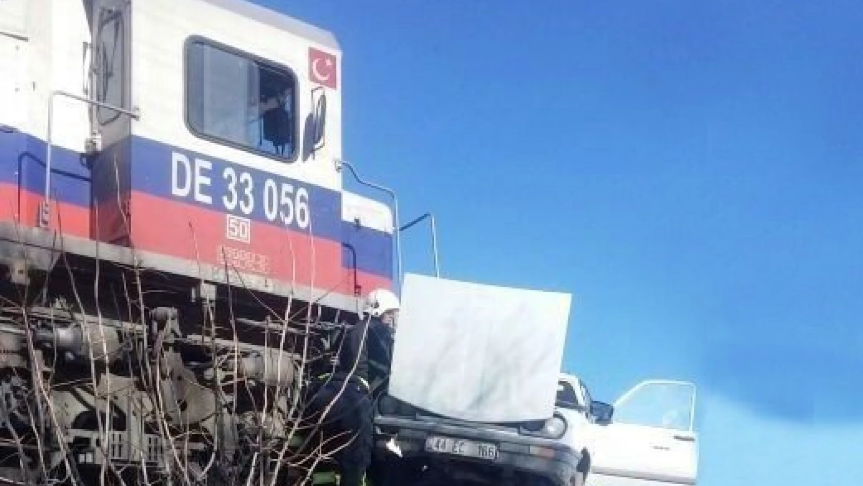 Tren kazasında yaralı sürücü hayatını kaybetti
