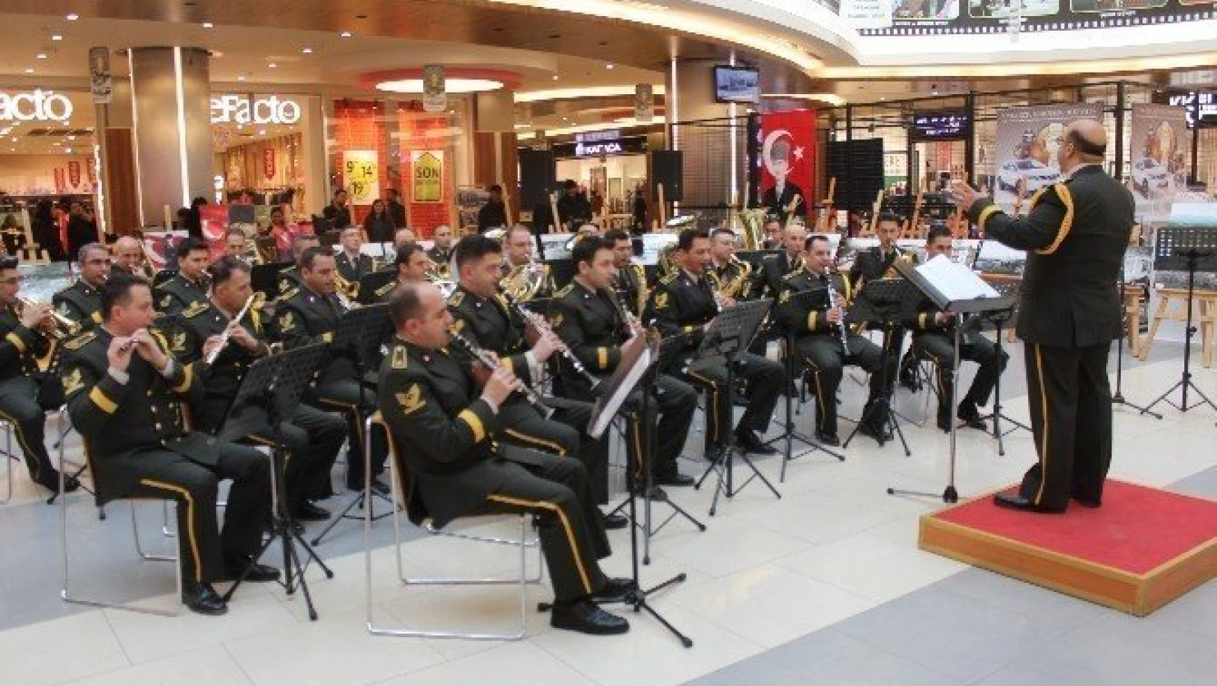 2. Ordu Bölge Bando Takımından konser