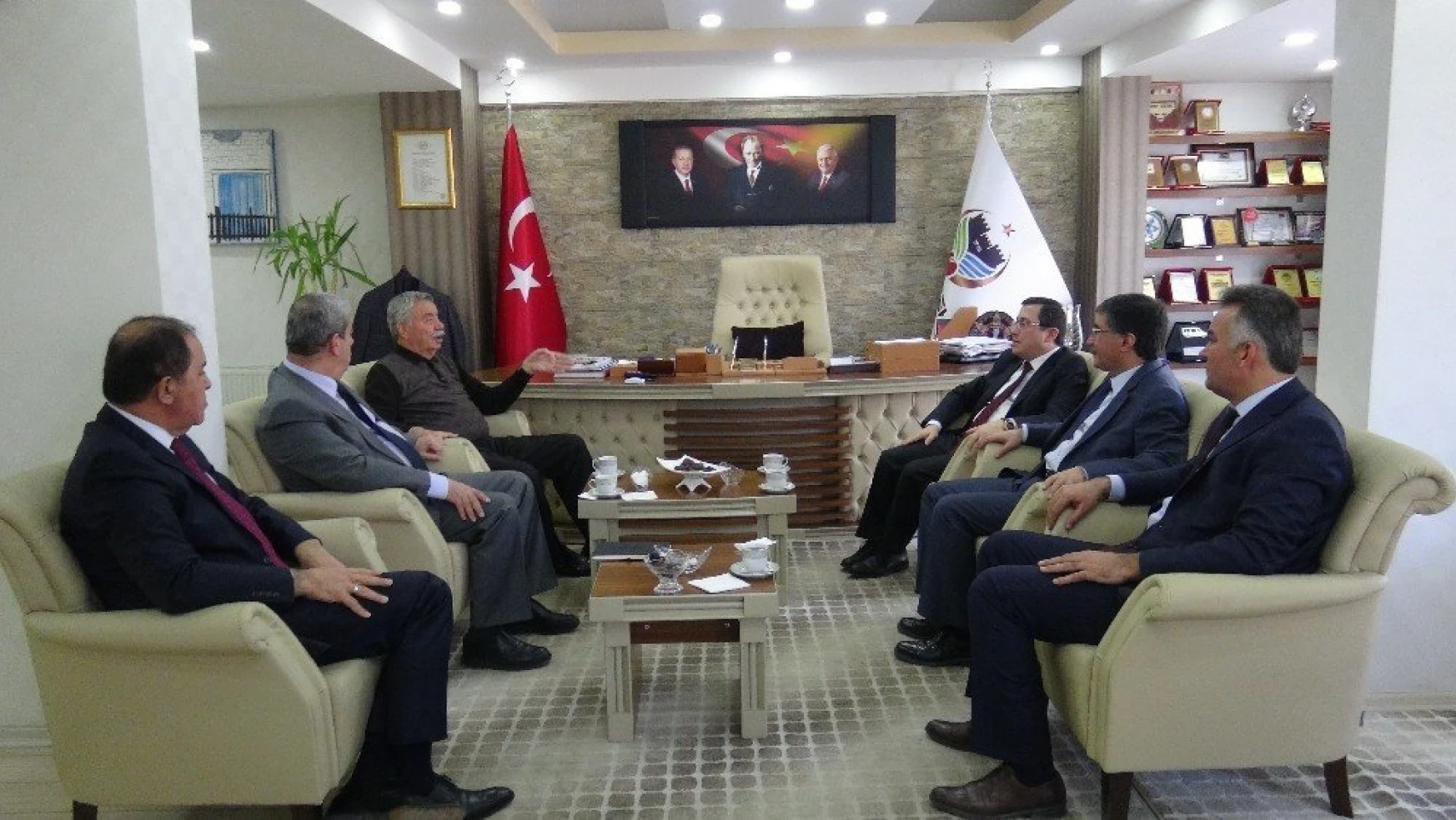 Rektör Kızlay'dan Başkan Küçük'e ziyaret