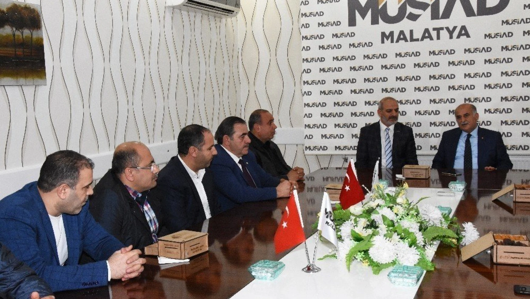MTSO Başkanı Erkoç'tan MÜSİAD'a hayırlı olsun ziyareti