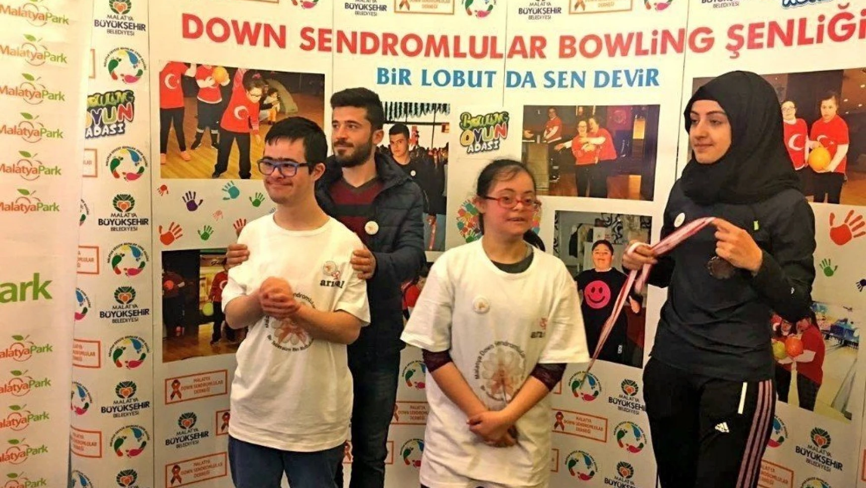 Down Sendormlular bowling şenliği