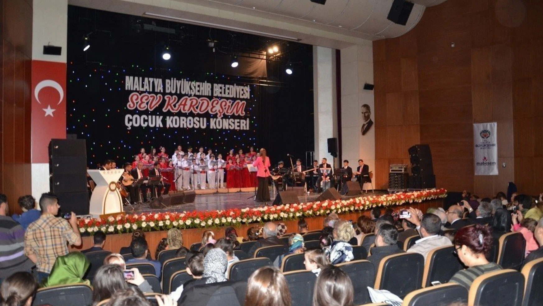 Malatya Büyükşehir Belediyesi Çocuk Korosundan 23 Nisan konseri
