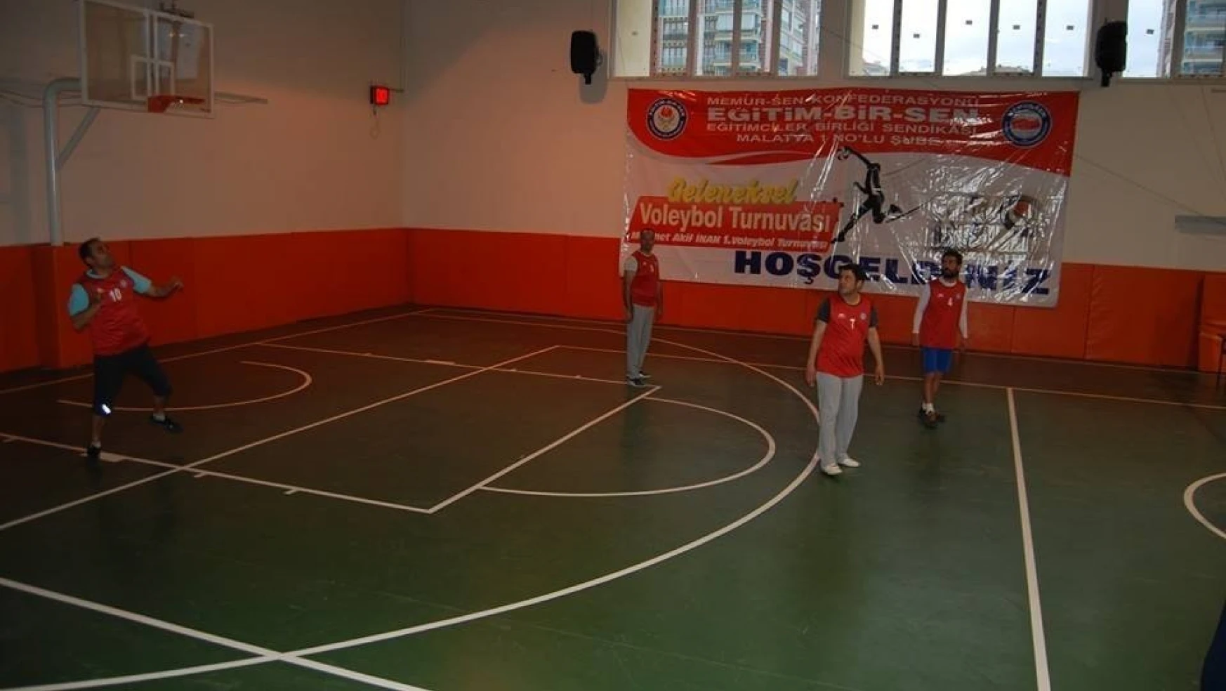 Geleneksel Mehmet Aktif İnan Voleybol Turnuvası başladı
