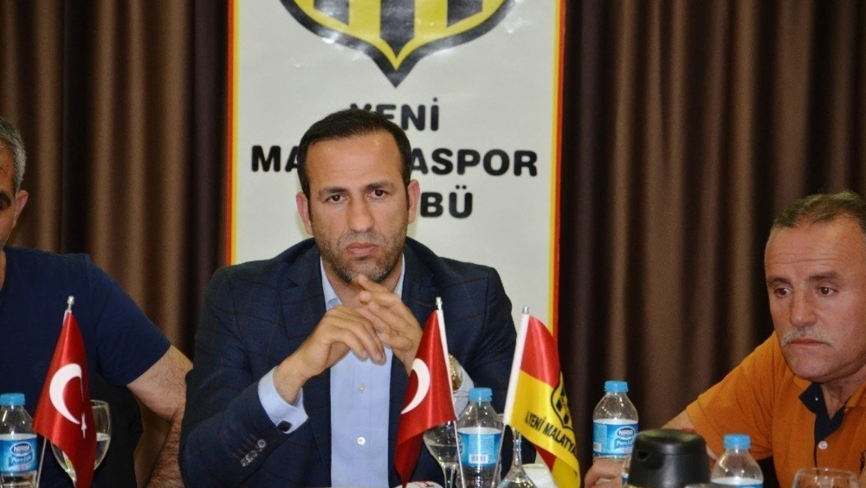 Evkur Yeni Malatyaspor'da durum değerlendirmesi toplantısı
