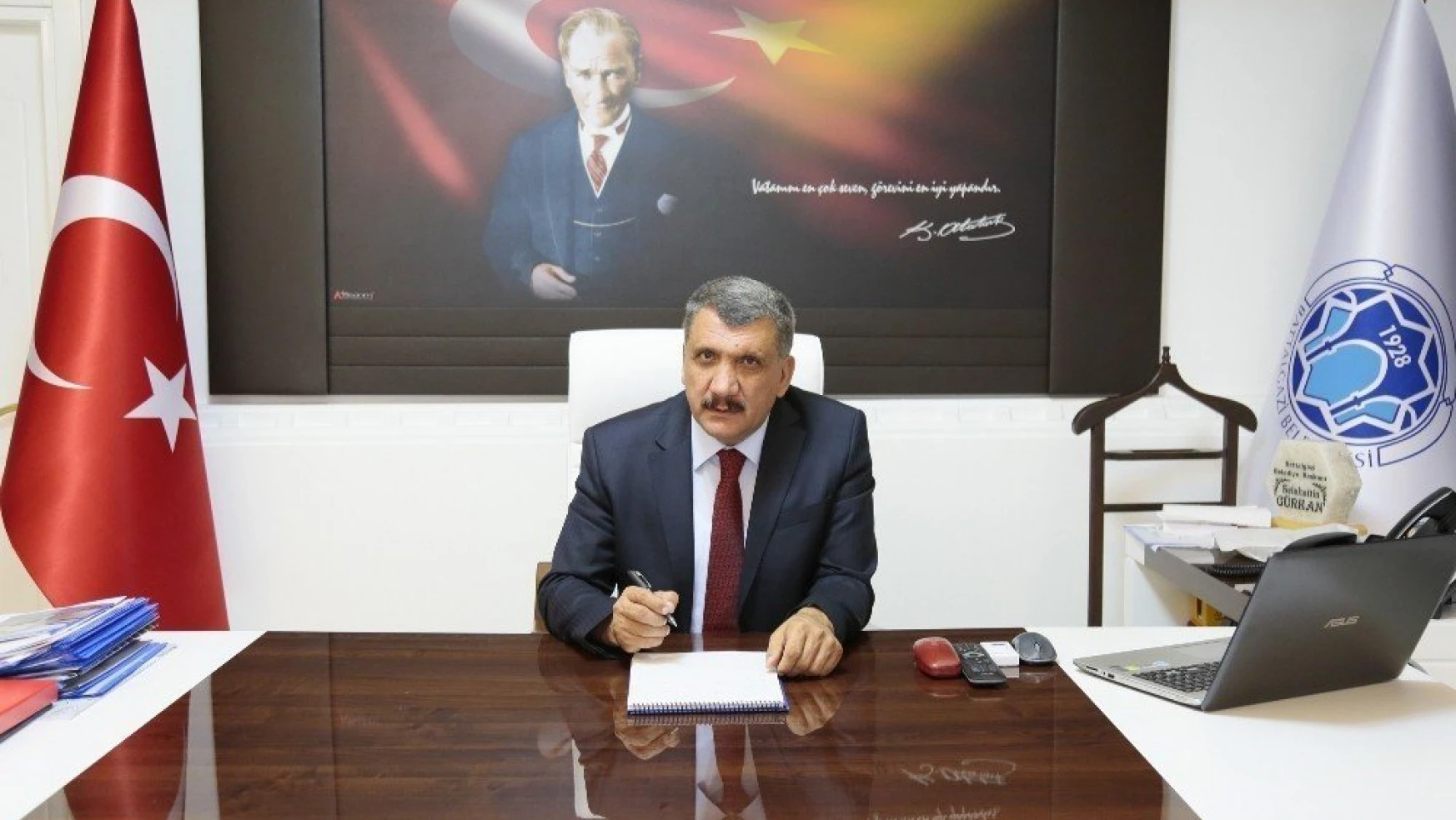 Belediye Başkanı Gürkan'ın Berat Kandili mesajı
