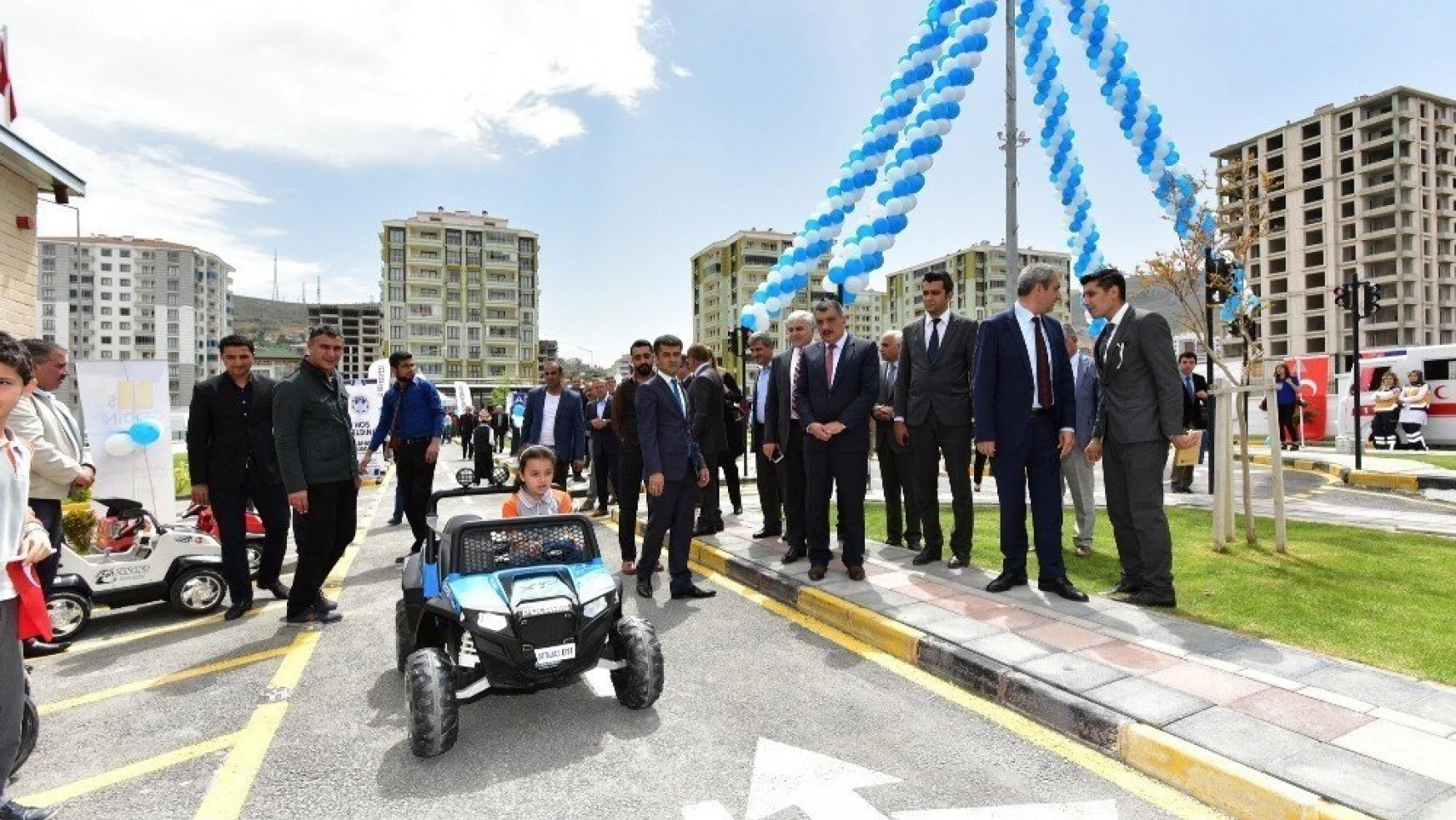 Battalgazi Belediyesi Trafik Haftasını kutladı
