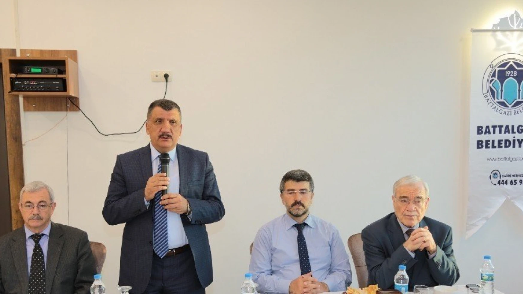 Belediye Başkanı Gürkan akademisyenlerle bir araya geldi
