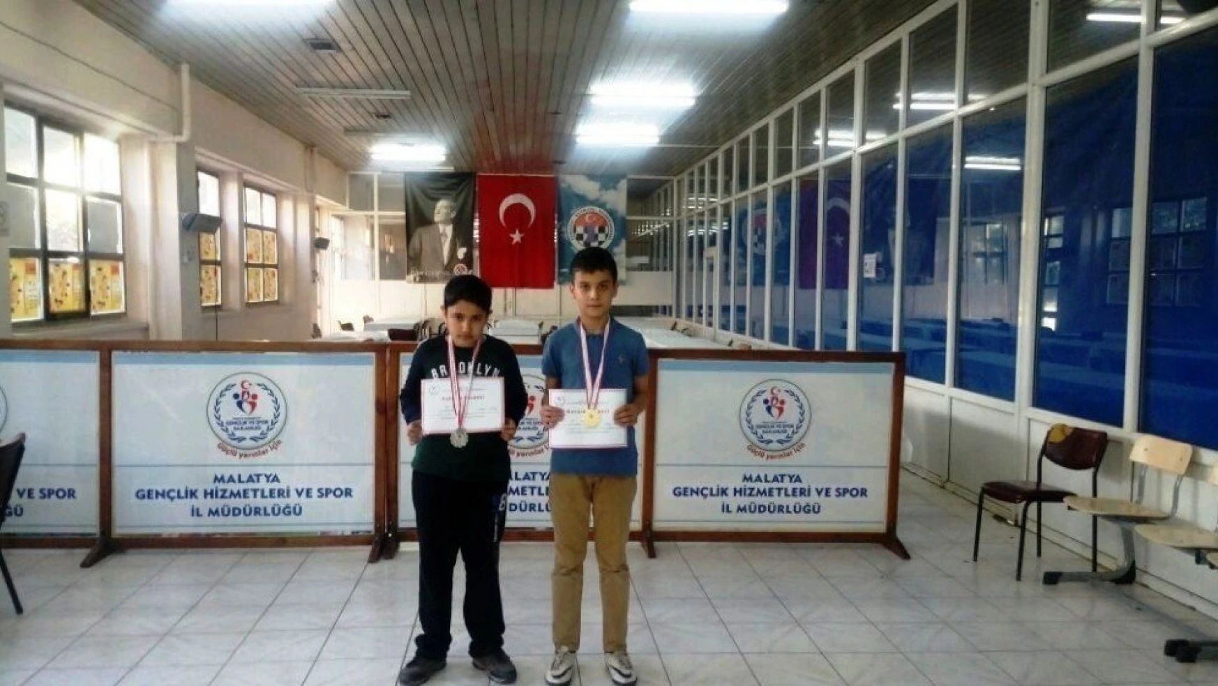 Çamlıca Okulları öğrencisi 2 turnuvada da birinci oldu
