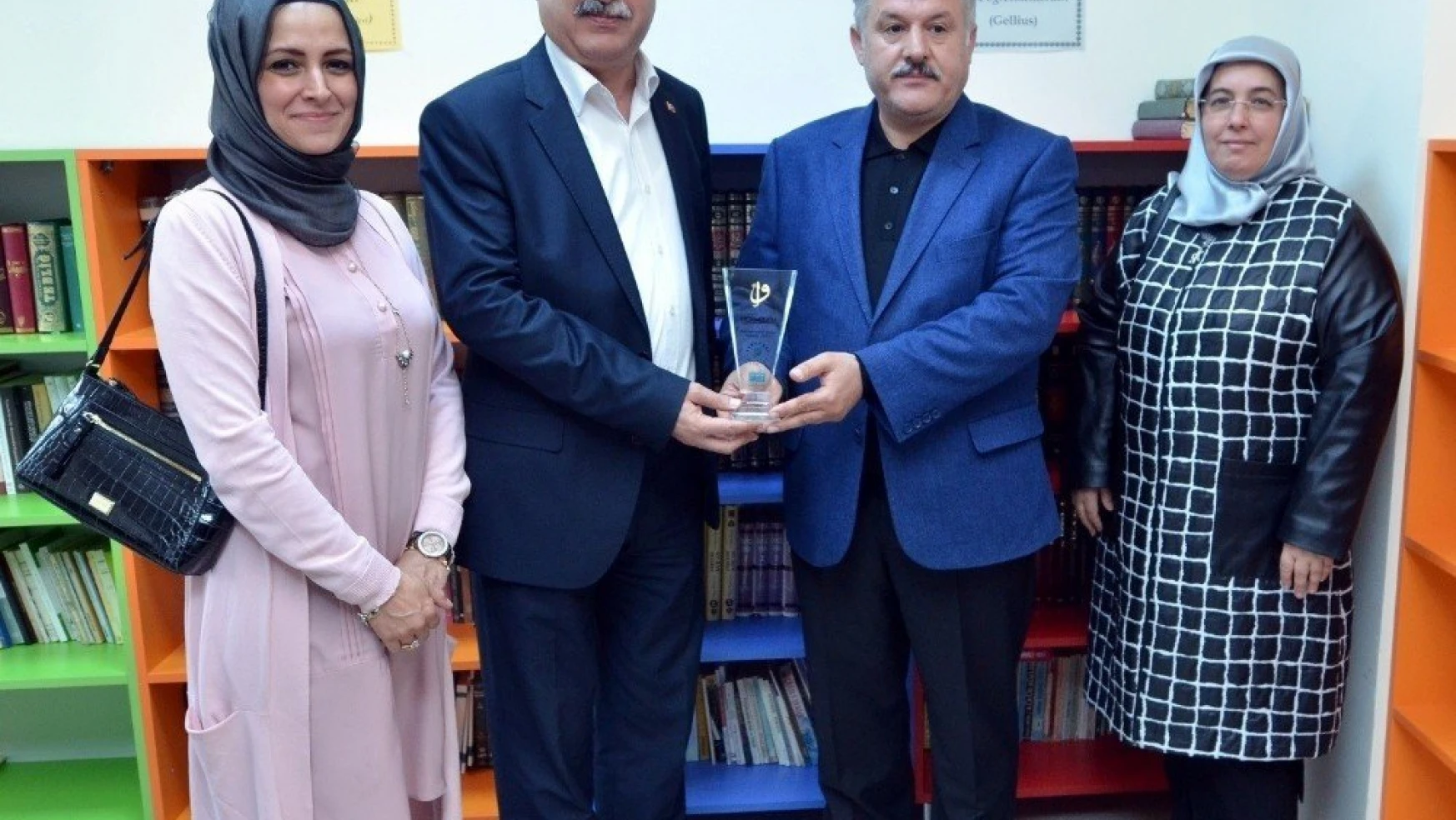 Esma Biltaci Kültür ve Sanat Merkezine 'Murat Topgül' Kütüphanesi açıldı
