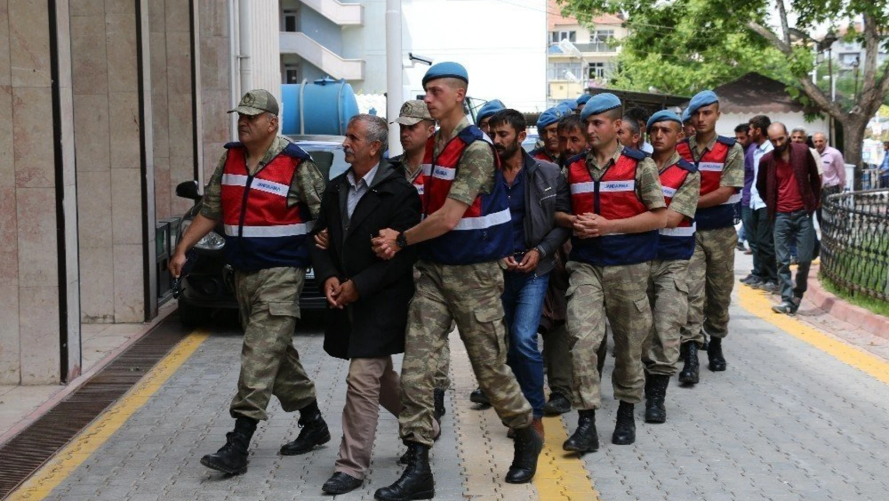 Malatya'da PKK/KCK operasyonunda 5 kişi tutuklandı
