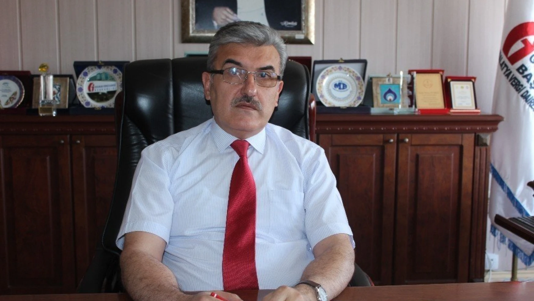 Vergi Dairesi Başkanı Poyraz mükellefleri uyardı
