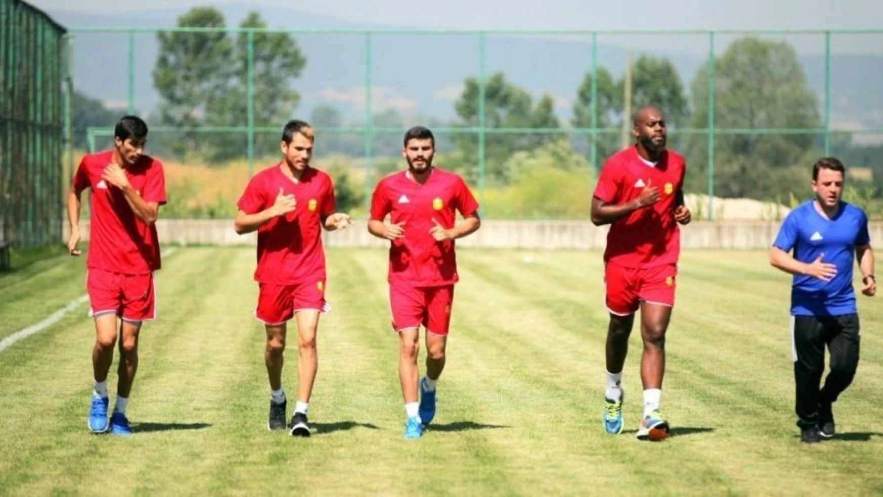 Evkur Yeni Malatyaspor kalesinde rekabet erken başladı
