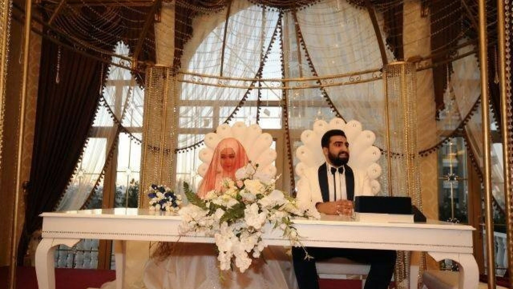 Bakan Tüfenkci Malatya'da nikah şahitliği yaptı
