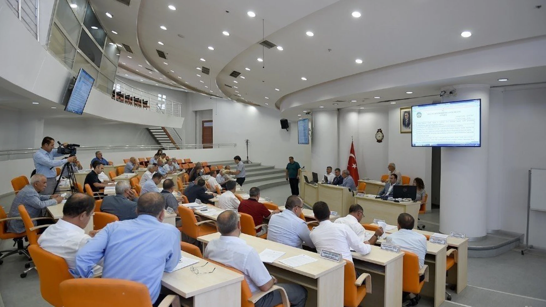 Büyükşehir Belediye Meclisinde darbe girişimi tepkisi

