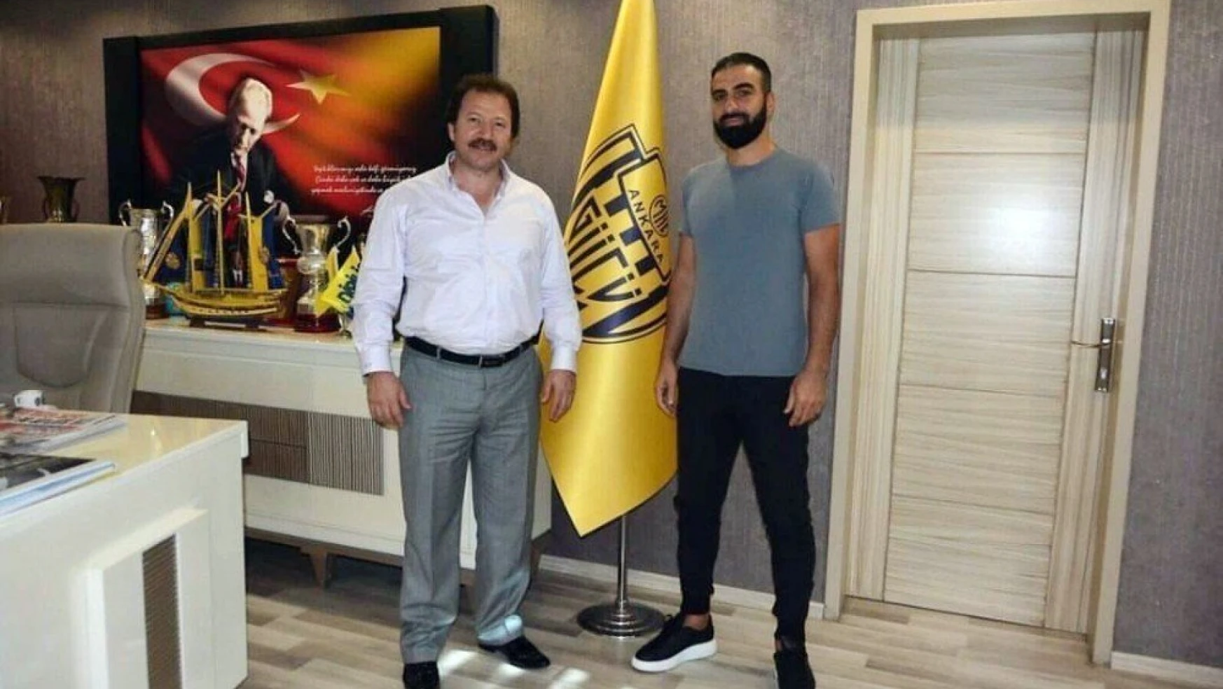 Evkur Yeni Malatyaspor ile yollarını ayıran Sedat Ağçay Ankaragücü'nde
