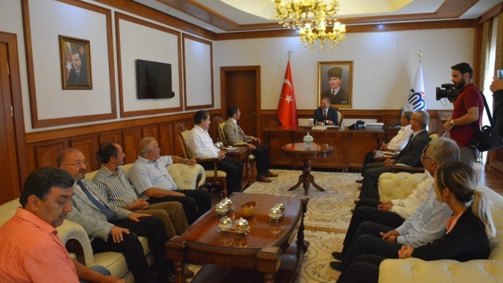 CHP İl Başkanı Kiraz'dan Vali Kaban'a hayırlı olsun ziyareti
