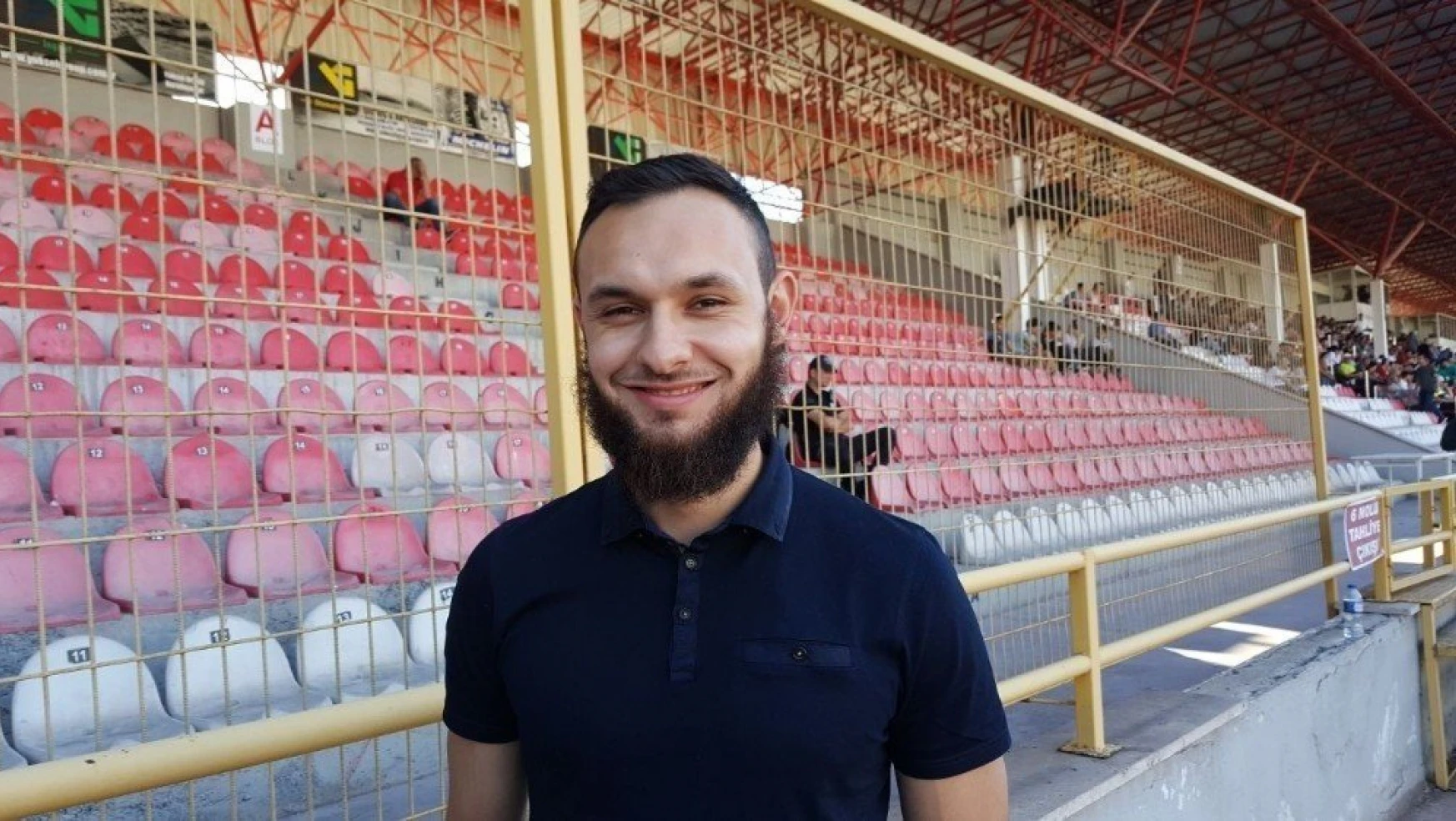 Evkur Yeni Malatyaspor'da yeni transfer Barazite takımını tribünden izledi
