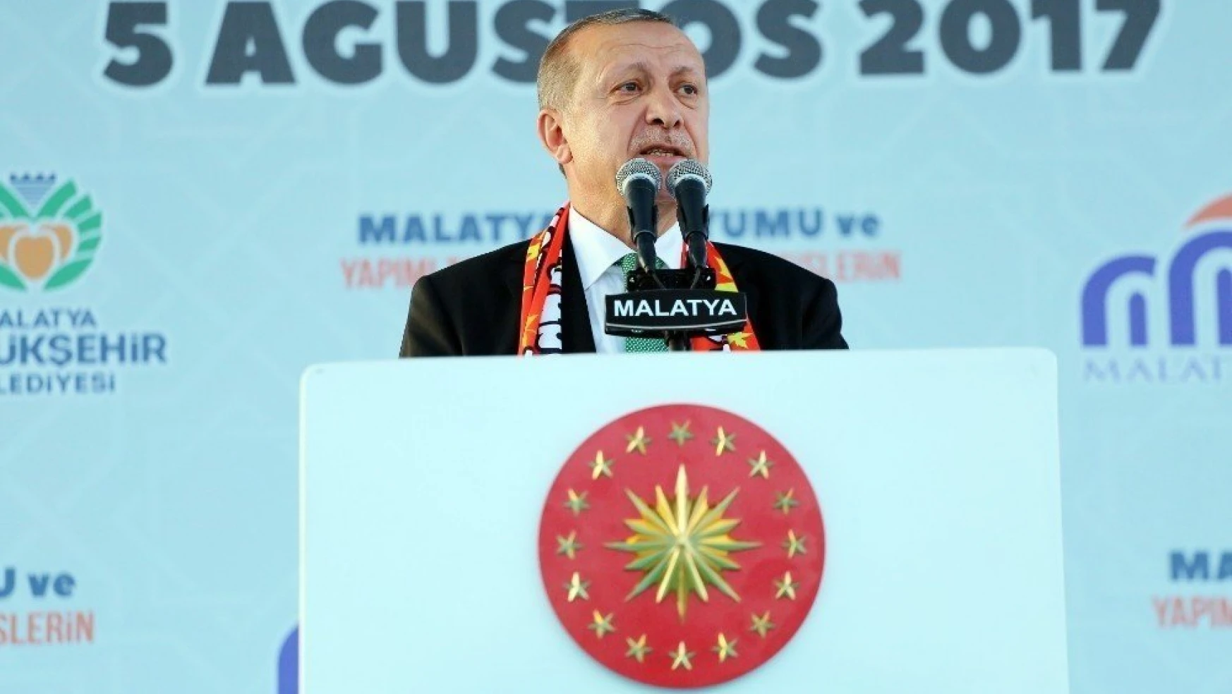Cumhurbaşkanı Erdoğan: 'Darbeciler tulum, teröristler pantolon ceket giyecek'