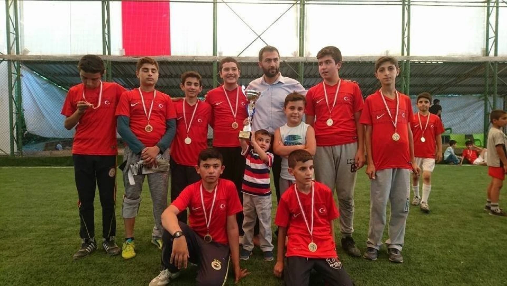 Kur'an kursu öğrencileri futbolda yarıştı
