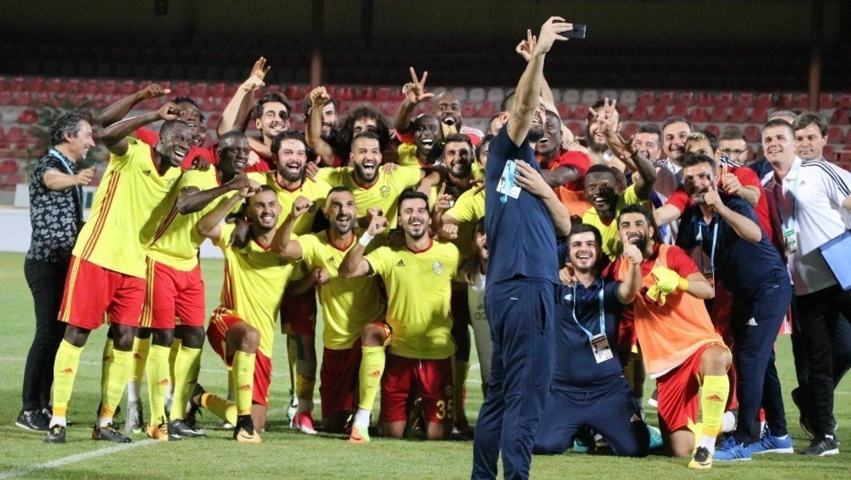 Evkur Yeni Malatyaspor 3 oyuncuyla yollarını ayırdı