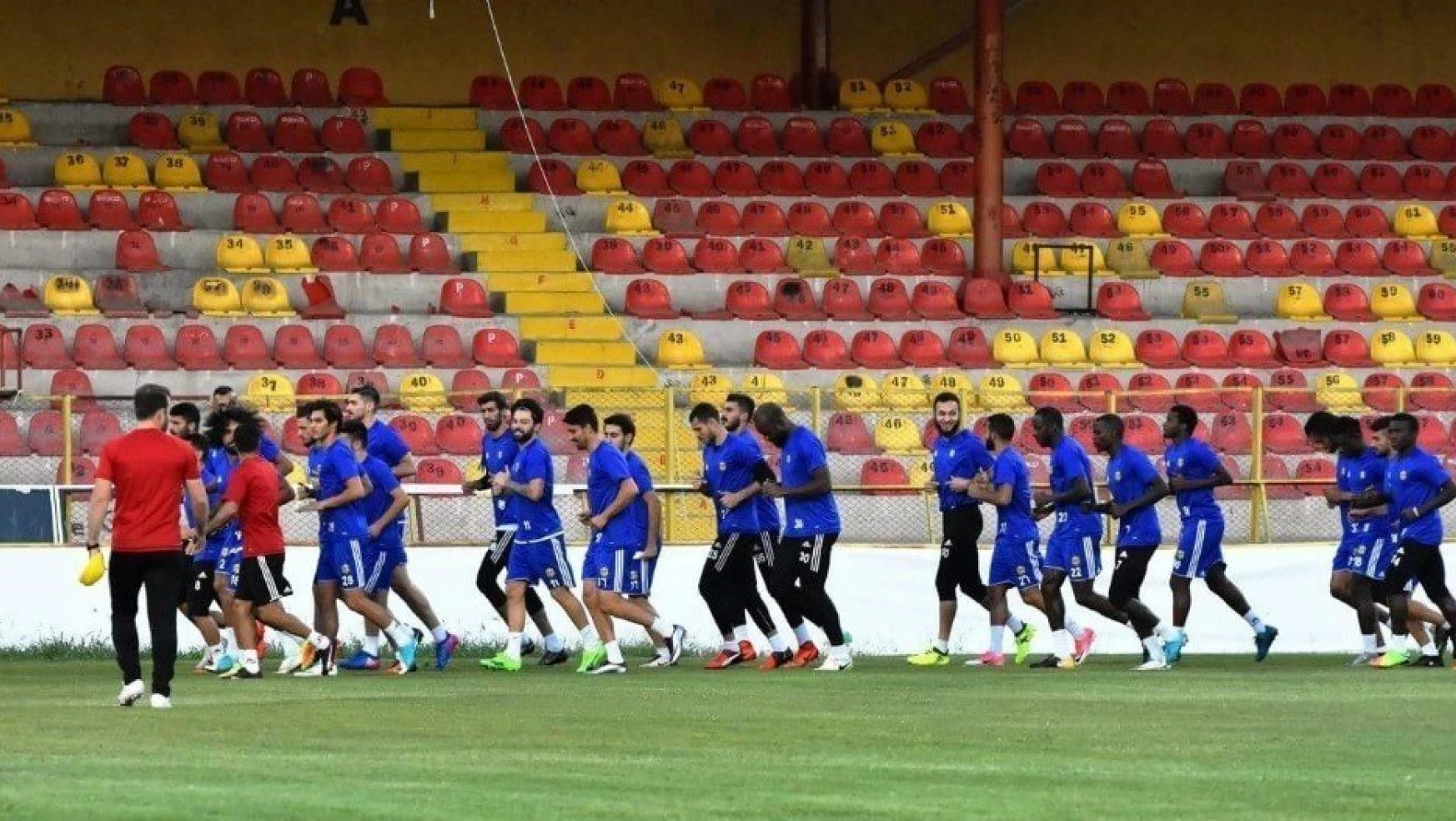 Evkur Yeni Malatyaspor, bu sezon ilk kez taraftarı önüne çıkacak
