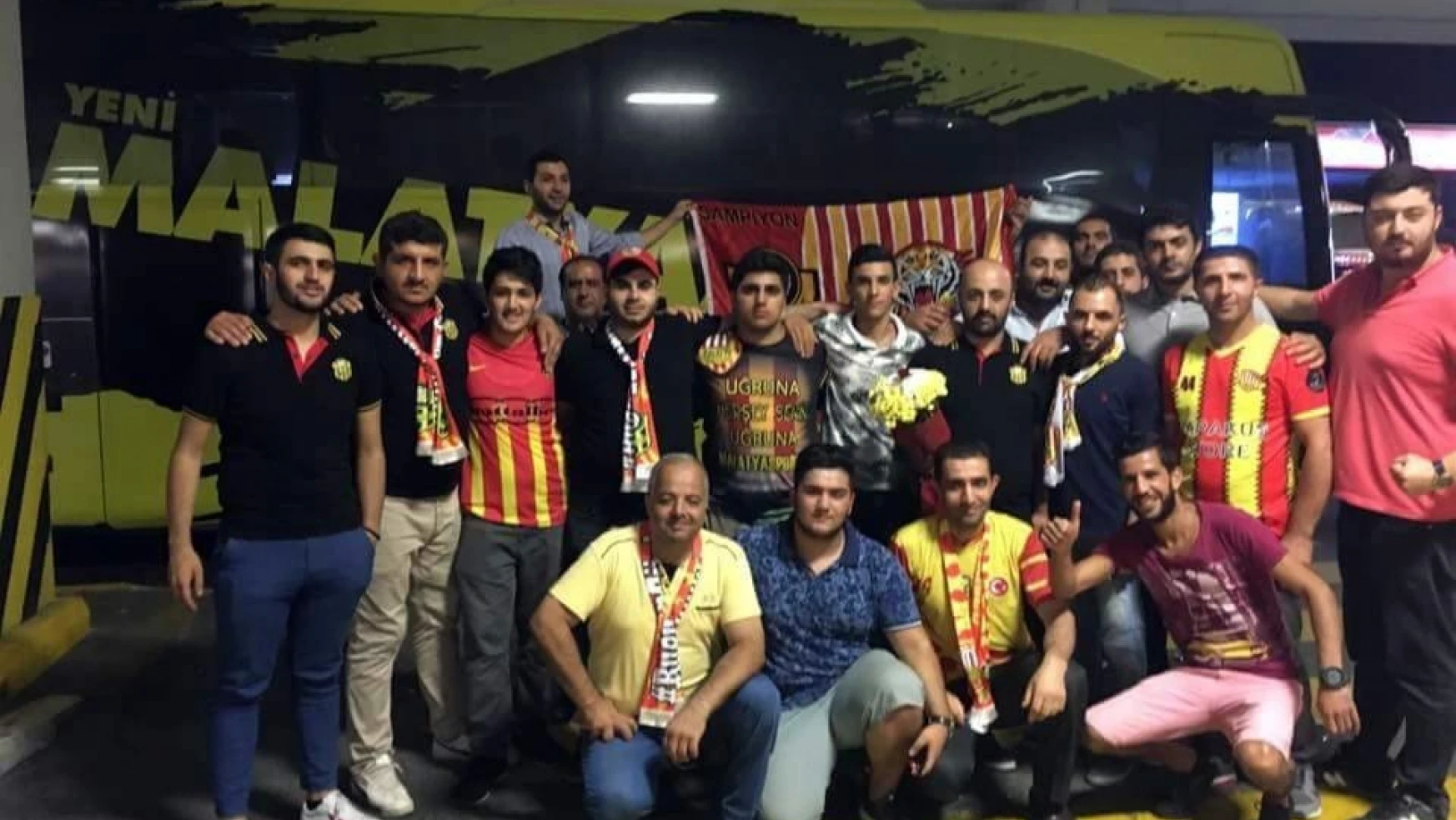 Evkur Yeni Malatyaspor'a İstanbul'da coşkulu karşılama
