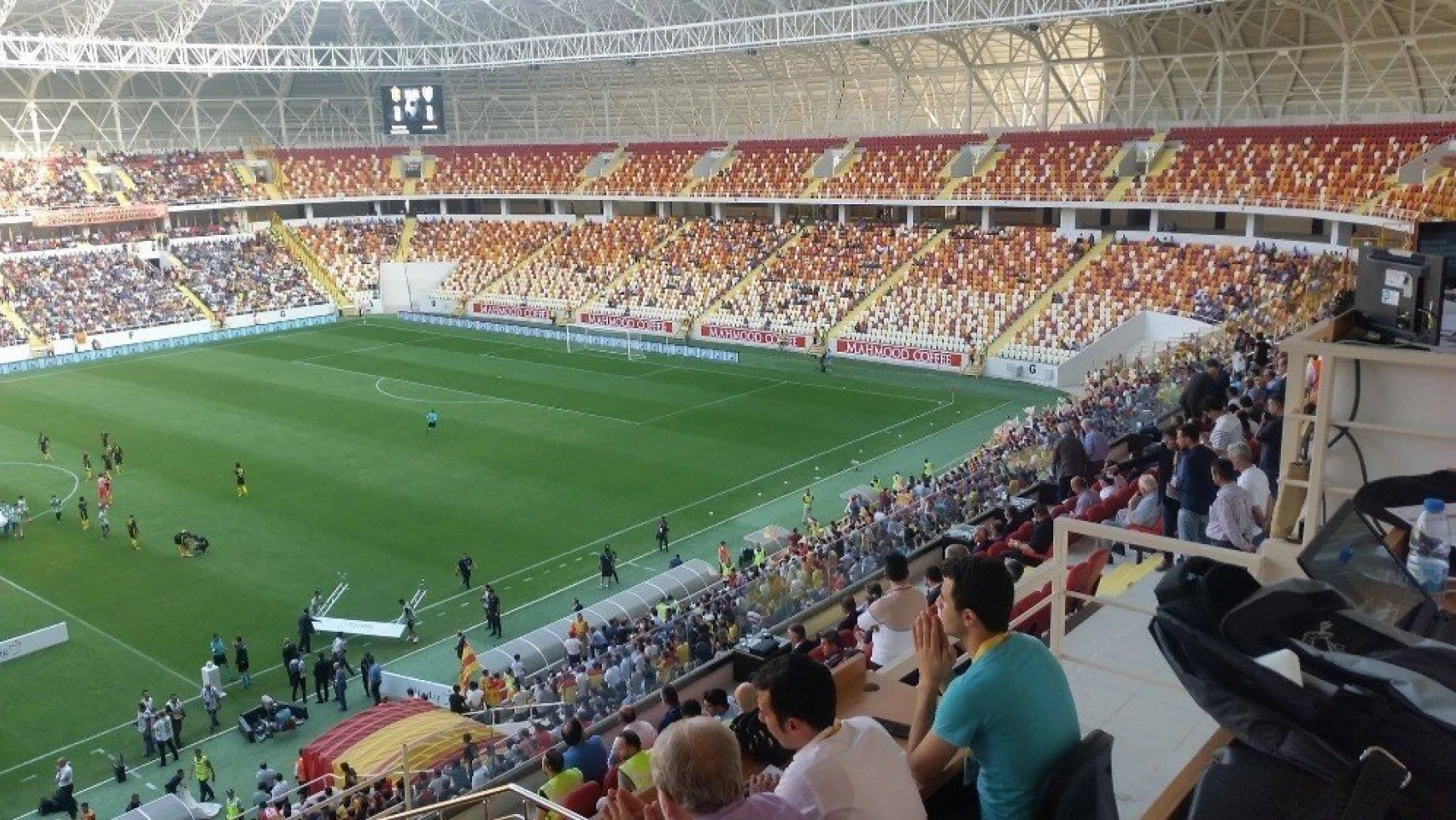 Evkur Yeni Malatyaspor yeni stadın kapılarını açtı

